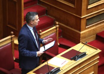 Φορολογικό νομοσχέδιο: «Στόχος μας τα φορολογικά έσοδα να προέρχονται από λιγότερους φόρους»