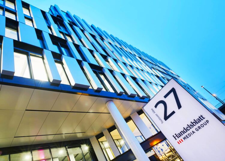 Handelsblatt: Η Ελλάδα πρέπει να αναθεωρήσει τον προϋπολογισμό 2025, γιατί έχει πάρα πολλά χρήματα!