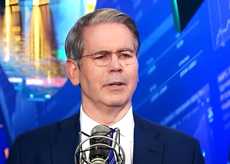 Η επιλογή Μπέσεντ στο ΥΠΟΙΚ των ΗΠΑ ρίχνει τις αποδόσεις ομολόγων