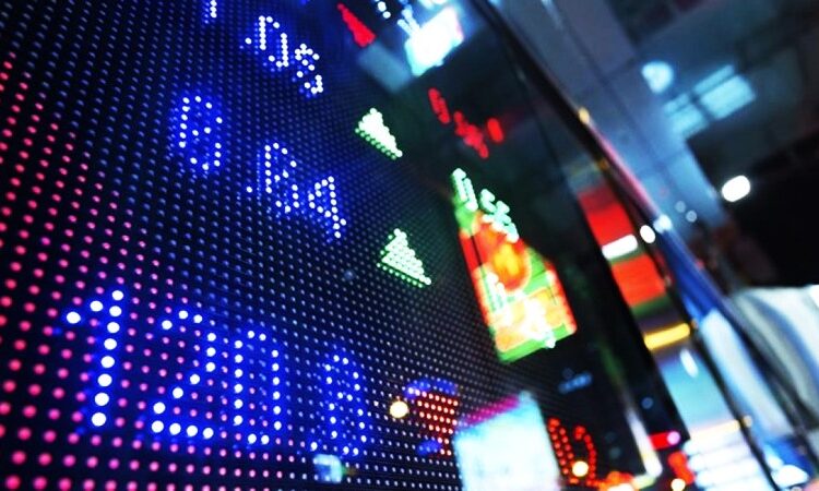 Με «βαριές» απώλειες έκλεισαν την εβδομάδα οι ευρωαγορές