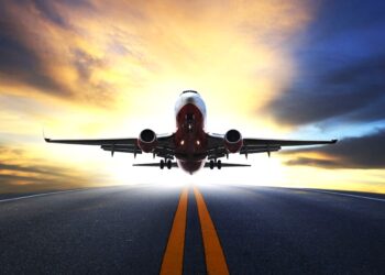 Eλληνικά Aεροδρόμια: «Απογειώθηκε» κατά 8,9% η επιβατική κίνηση το 10μηνο 2024