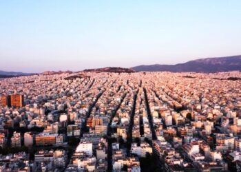 Όλες οι μειώσεις φόρων για τους ιδιοκτήτες ακινήτων το 2025 – Οι «κοφτές» στις βραχυχρόνιες μισθώσεις