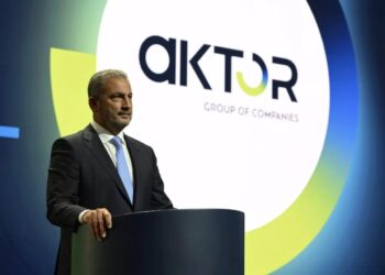 ΑΚΤΩΡ: Αντίστροφη μέτρηση για τοποθέτηση «έξυπνων» καμερών στα φανάρια της Αττικής