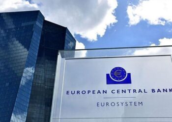 Η ΕΚΤ αποτιμά τον «όλεθρο» σε περίπτωση ισοτιμίας ευρώ – δολαρίου