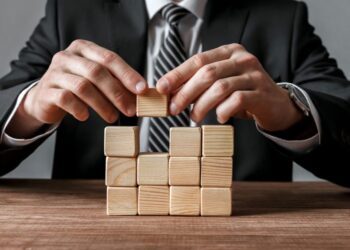 ΔΥΠΑ: Επιδότηση έως 17.000 ευρώ για ανέργους που θέλουν να ανοίξουν επιχείρηση