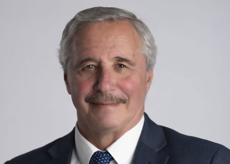 Μανιάτης: «Ζήτημα κοινωνικής δικαιοσύνης και δημοκρατίας η ενεργειακή φτώχεια»