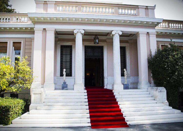 Πως τίμησε το Μαξίμου το εθιμοτυπικό savoir vivre εκλογής Φάμελλου στον ΣΥΡΙΖΑ