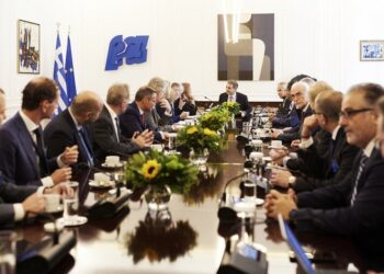 Συνάντηση Μητσοτάκη με χημικές βιομηχανίες της ΕΕ με έμφαση στο κόστος ενέργειας