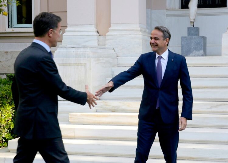 Μητσοτάκης σε Ρούτε: Θεμελιώδης προτεραιότητα η ενίσχυση της κοινής μας άμυνας (video)