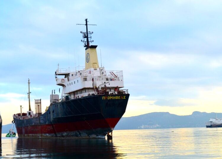 Απομακρύνθηκε από Ελευσίνα το δεξαμενόπλοιο «ΠΡΟΜΗΘΕΑΣ» και οδεύει προς Τουρκία