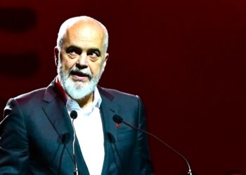 Αλβανία: Ταραχές στα Τίρανα κατά της κυβέρνησης του Έντι Ράμα