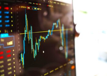 Συνάλλαγμα: Το ευρώ ενισχύεται έναντι του δολαρίου κατά 0,53% (τιμές σε πραγματικό χρόνο)