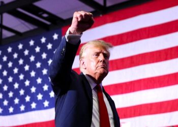 ΗΠΑ-Τραμπ: Έρχονται δασμοί σε Μεξικό, Καναδά και Κίνα – Αναταραχή στις αγορές