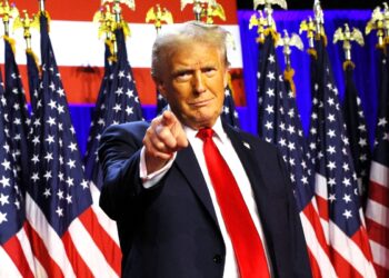 ΗΠΑ: Ο Ντόναλντ Τραμπ επιστρέφει στην πολτική με αναρτήσεις «βόμβες» και έτσι θα… συνεχίσει