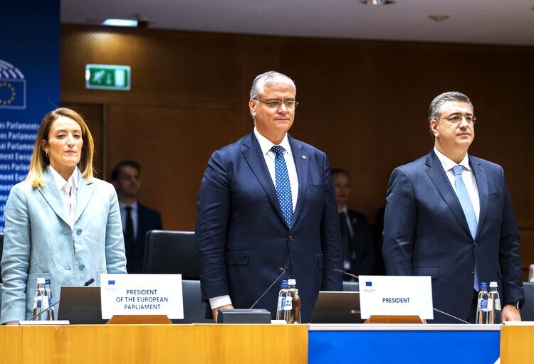 Τζιτζικώστας: Τα διαπιστευτήρια του νέου Επιτρόπου για τις Μεταφορές και τον Τουρισμό στην ΕΕ