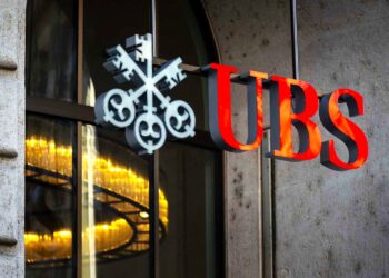 Η UBS βλέπει Ανάπτυξη 2,8% και Χρέος κάτω από το 140% το 2026