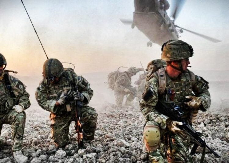 Το παρασήνιο της «έσχατης» εμπλοκής του Ηνωμένου Βασιλείου στον πόλεμο της Ουκρανίας