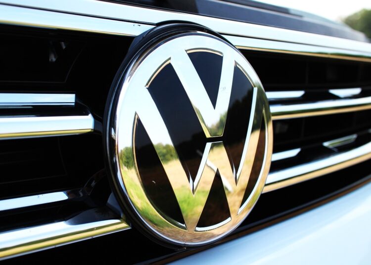 VW και Stellantis συνάπτουν mega-συμφωνία με τη Novonix για συνθετικό γραφίτη