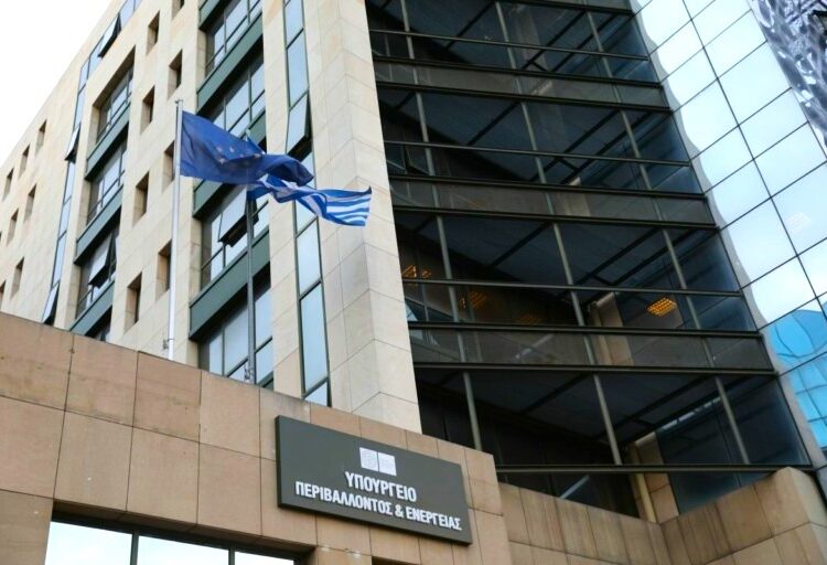 ΥΠΕΝ: Άμεσα αποτελέσματα για τους καταναλωτές με την παρέμβαση στο κόστος του ρεύματος