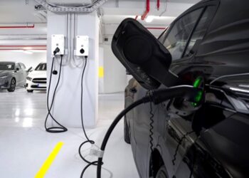 ΔΕΗ blue: Ενισχύει τις θέσεις φορτιστών για την κάλυψη των εταιρικών αναγκών της L’Oréal