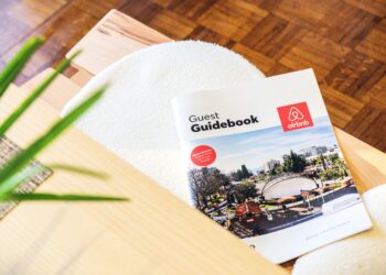 «Μπλόκο» στα Airbnb: Ο STAMA ρίχνει το «γάντι» στην κυβέρνηση