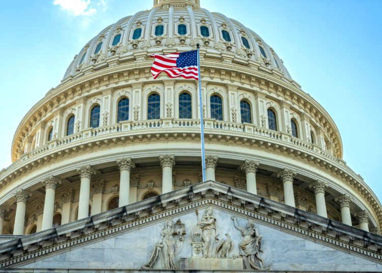 Αδιέξοδο για τον προϋπολογισμό στις ΗΠΑ: Τραμπ και Μασκ στο επίκεντρο