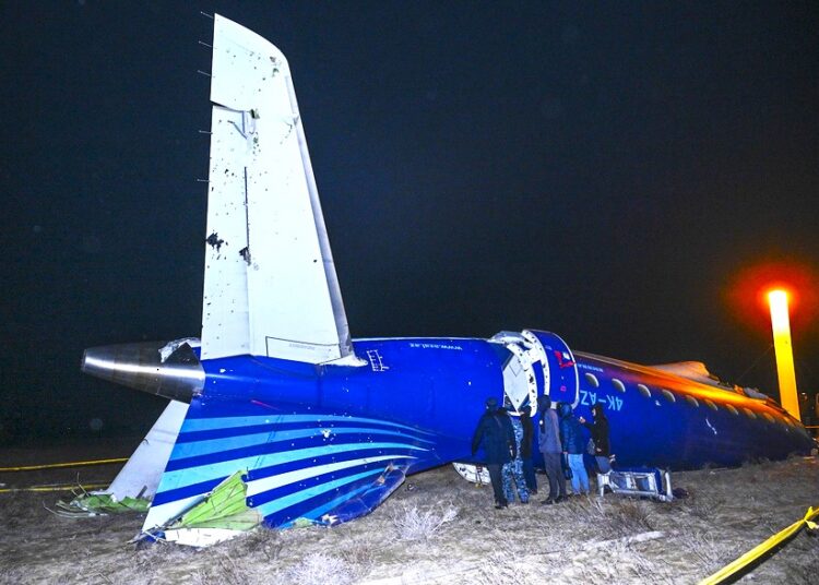 Καζακστάν: Αεροπορική τραγωδία με 38 νεκρούς – Το χρονικό  (φωτορεπορτάζ)