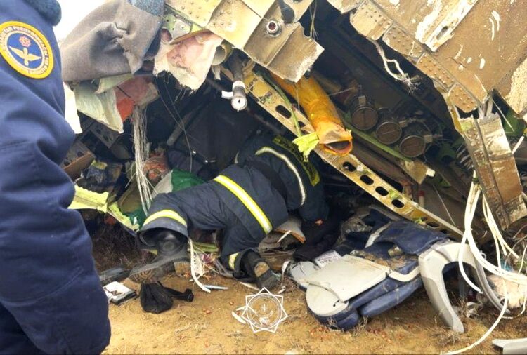 Καζακστάν: Αεροπορική τραγωδία με 38 νεκρούς – Το χρονικό  (φωτορεπορτάζ)