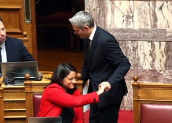 Βουλή-Κατώτατος μισθός: «Ασκήσεις» ισορροπίας για τον μηχανισμό διόρθωσης των ανισοτήτων