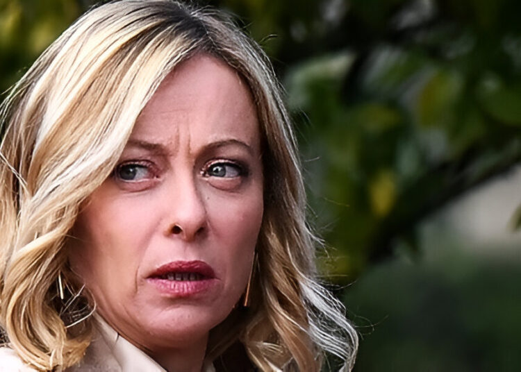 Τελεσίγραφο Μελόνι στην Stellantis: «Θέσεις εργασίας ή τίποτα»