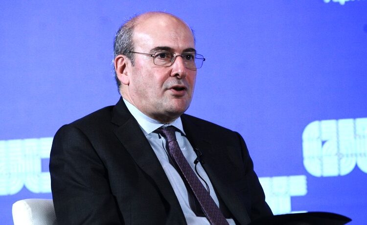 Αλλαγές στο τραπεζικό τοπίο σχεδιάζει η κυβέρνηση για μείωση προμηθειών και ρευστότητα