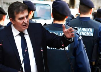 Ενισχύονται με επιπλέον 500 αστυνομικούς τα νησιά των Κυκλάδων