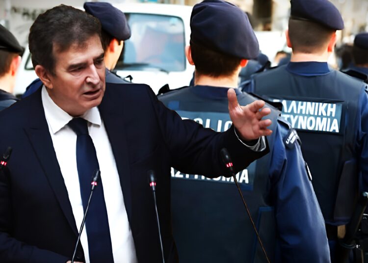 Ενισχύονται με επιπλέον 500 αστυνομικούς τα νησιά των Κυκλάδων