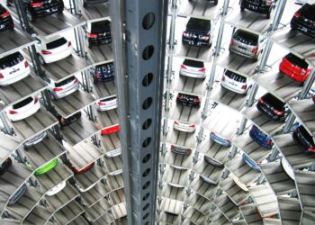 ΕΛΣΤΑΤ: Σταθερή η ανάκαμψη στην ελληνική αγορά οχημάτων