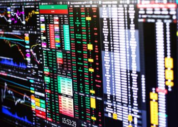 Πτώση στις ευρωαγορές: Η ΕΚΤ μειώνει τα επιτόκια αλλά οι δείκτες «διστάζουν»