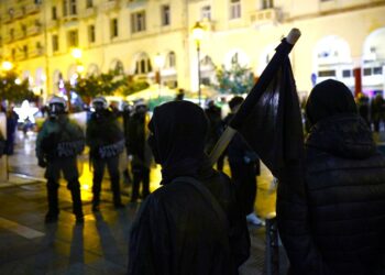 Ένταση στα Εξάρχεια: Η ΕΛ.ΑΣ. έχει προβεί σε 90 προσαγωγές (φωτό)