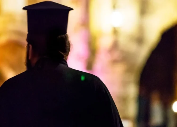 Πύργος: Πολύτεκνος ιερέας ξυλοκόπησε την… ερωμένη του