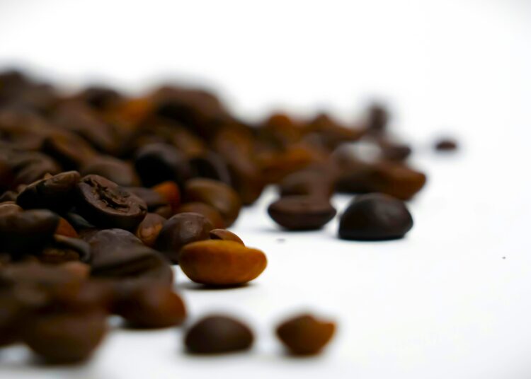 Ανατιμήσεις-σοκ στον καφέ: Αναμένεται να «σκαρφαλώσει» ως και 30% το 2025