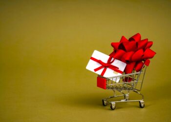 Πρεμιέρα σήμερα για το «Καλάθι των Χριστουγέννων» – Τι περιλαμβάνει