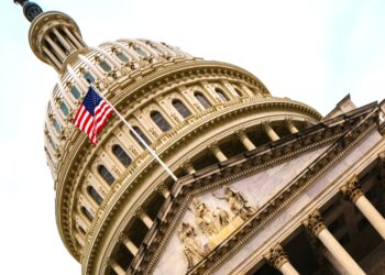 Συμφωνία στο Κογκρέσο: Αποτρέπεται το shutdown με την υποστήριξη Τραμπ