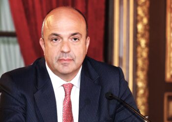 Όμιλος ΔΕΗ: Από νέο σημείο εκκίνησης οι ΑΠΕ το 2025