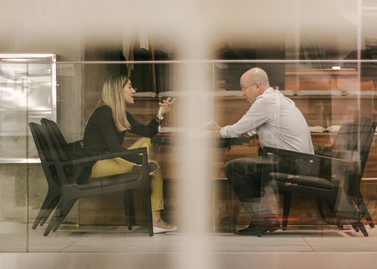 Μην αποκαλύπτεις ποτέ στους άλλους αυτά τα 4 σημαντικά στοιχεία για σένα