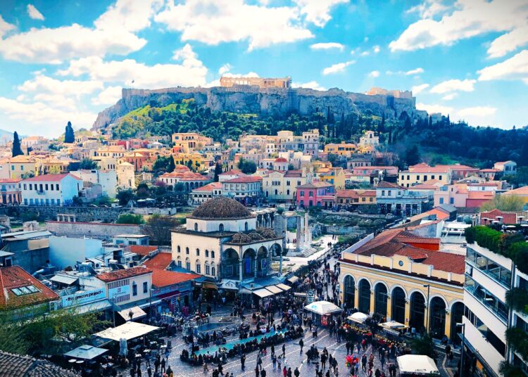 Ρεκόρ αύξησης τζίρου σε καταλύματα και εστίαση τον Οκτώβριο