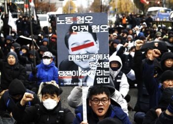 Νότια Κορέα: Συνελήφθη ο υπουργός Άμυνας, για την επιβολή του στρατιωτικού νόμου