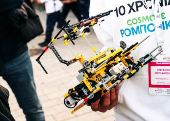 Παγκόσμια Ολυμπιάδα Ρομποτικής 2024: Ελληνική ομάδα σάρωσε τα μετάλλια στην RoboSports