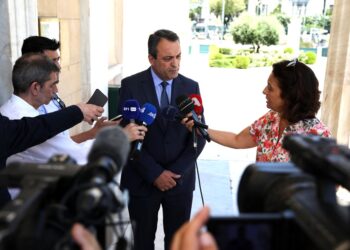 Κοινοβουλευτική σύμπνοια για την αναστολή χρηματοδότησης των Σπαρτιατών