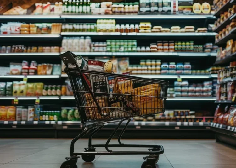 Σούπερ μάρκετ: Ακριβότερο κατά 16% το μέσο καλάθι για τα νοικοκυριά
