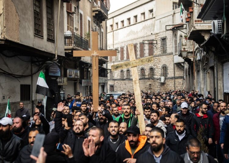 Ντόμινο διαδηλώσεων από Αλαουίτες σε πόλεις της Συρίας:  Ένας νεκρός στη Χομς