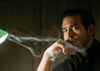 Τι σημαίνει μπουνταλάς;
