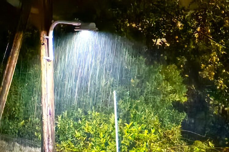 Κακοκαιρία «Elena»: Χιόνια στην Αττική, κλειστή η Πάρνηθος – Που χρειάζονται αλυσίδες